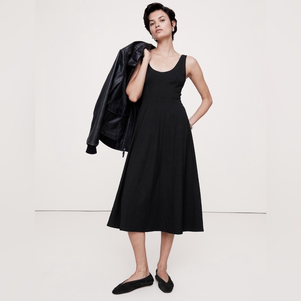 NWT! Banana Republic Black Crepe Scoop-Neck Midi Dress - Multiple Sizes